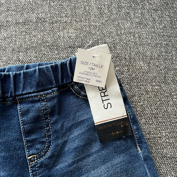 NWT! Habitual Pink Sweater and Blue Jeans Kids Set - Picture 6 of 7